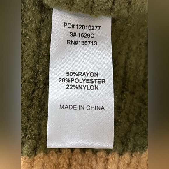 Doe & Rae Sweater NWOT - Picture 4 of 5